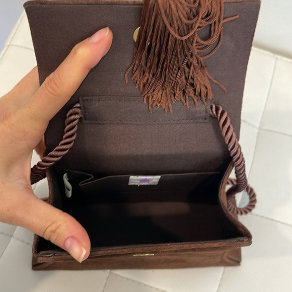 Columbine Vintage Brown suede clutch with tassel and rope strap - Picture 2 of 5